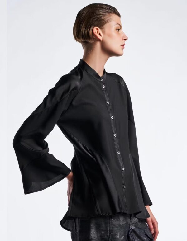 Camisa asimétrica en negro de HIGH - Imagen 2