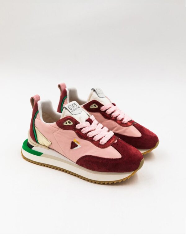 Sneackers 0-105 en color rosa / granate