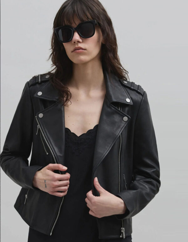 Biker de piel en negra - Imagen 3