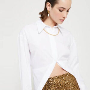 Camisa blanca con botones espalda