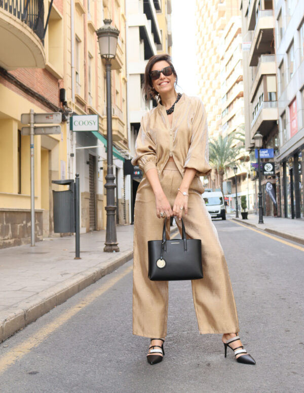 Pantalón fluido en color dorado ARMANI EXCHANGE - Imagen 2