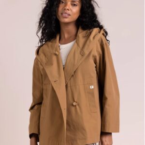 Parka corta en tono camel