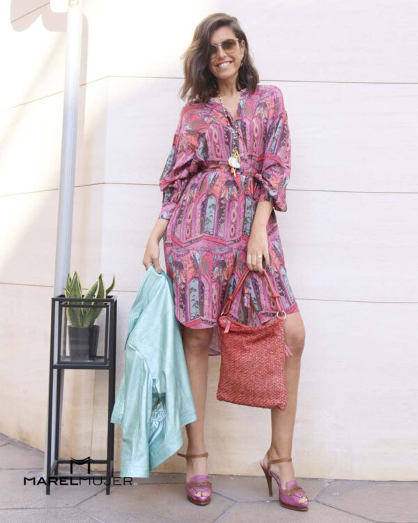Vestido camisero midi estampados en rosa
