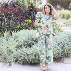 Camisa estampada flores con manga abullonada