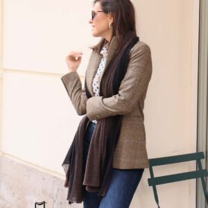 Americana de espigas con detalles de strass en colores