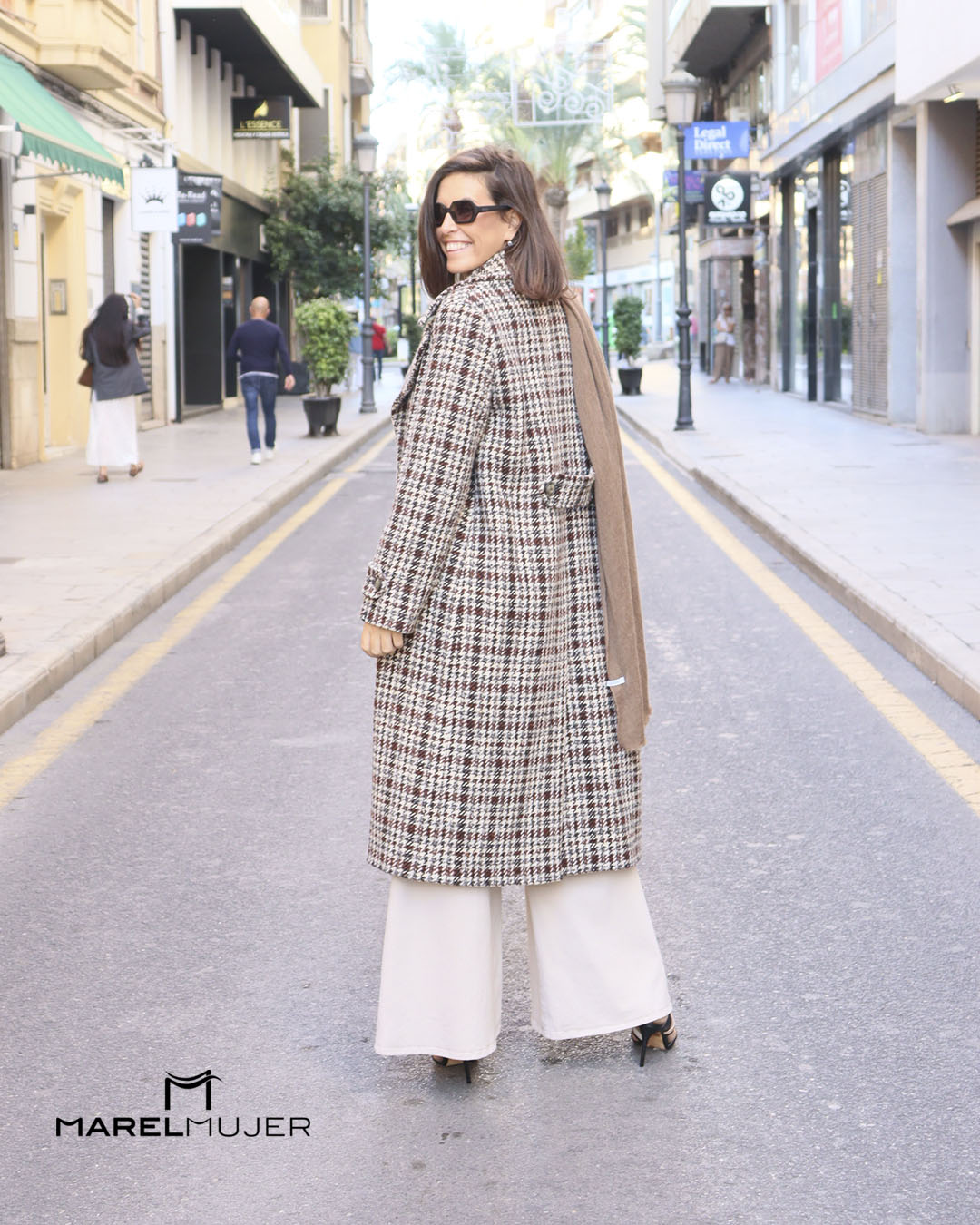 Abrigo largo de chenilla en tonos marrones - Imagen 5